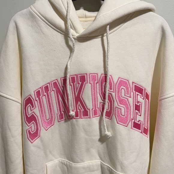 SUNKISSED Coconut hoodie - Picture 3 of 6
